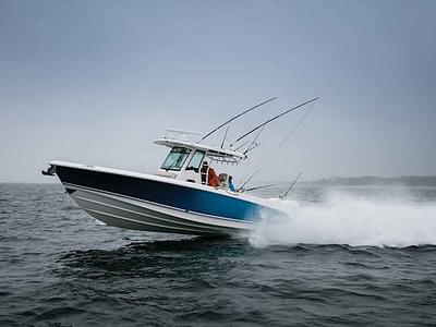 BOATZON | Boston Whaler 330 Outrage 2024