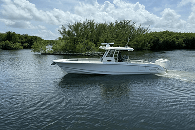 BOATZON | Boston Whaler 330 OUTRAGE 2024