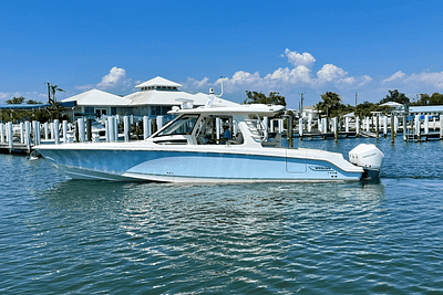 BOATZON | Boston Whaler 350 EX REALM 2023