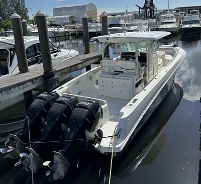 BOATZON | Boston Whaler 350 Outrage 2017