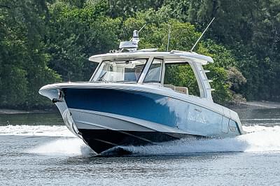 BOATZON | Boston Whaler 350 Realm 2019