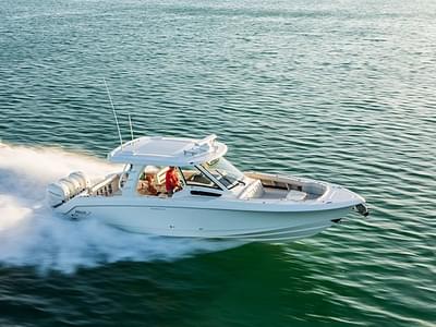 BOATZON | Boston Whaler 350 Realm 2024