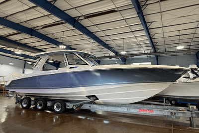 BOATZON | Boston Whaler 350 Realm 2025