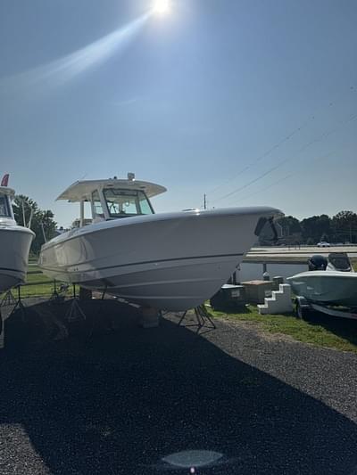 BOATZON | Boston Whaler 360 Outrage 2024