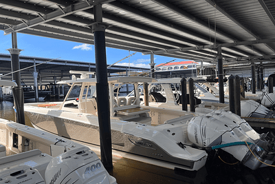 BOATZON | Boston Whaler 380 Outrage 2018