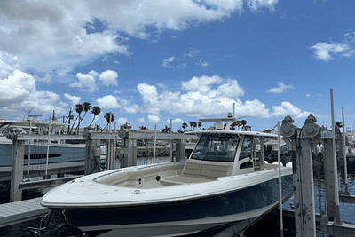 BOATZON | Boston Whaler 380 OUTRAGE 2021