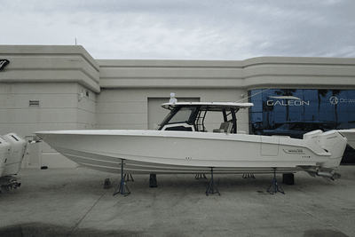 BOATZON | Boston Whaler 380 Outrage 2024