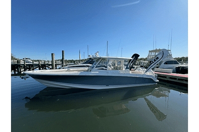 BOATZON | Boston Whaler 380 Outrage 2024