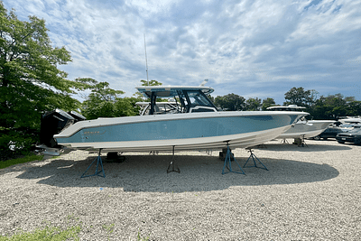 BOATZON | Boston Whaler 380 Outrage 2025