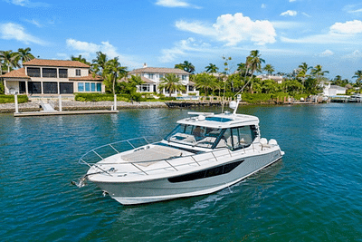 BOATZON | Boston Whaler 405 CONQUEST 2021