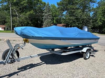 BOATZON | Boston Whaler SPORT 15 1982