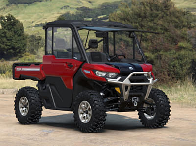 BOATZON | BRP CAN-AM HD10 LTD CAB DEFENDER FIERY RED 2024