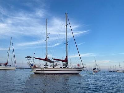 BOATZON | Bruce Roberts 43 Ketch 1990