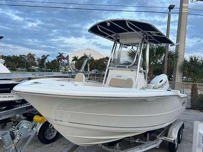 BOATZON | Bulls Bay 200 Center Console 2024