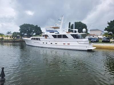 BOATZON | Burger 90 Cockpit Motor Yacht 1984