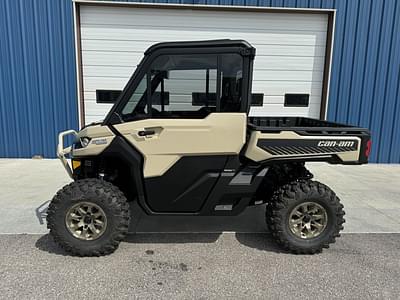 BOATZON | Can-Am® Defender Limited HD10 Desert Tan  Stealth Black 2025