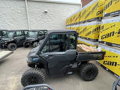 BOATZON | Can-Am® DEFENDER LTD CAB HD10 2024