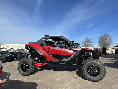 BOATZON | Can-Am® MAV R X 999T DCT 2024