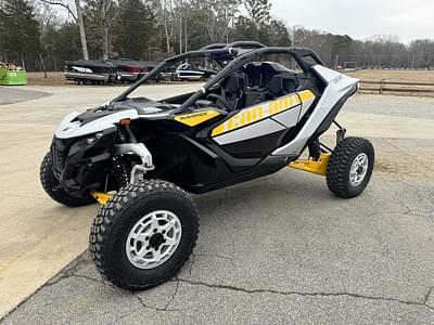 BOATZON | Can-Am® Maverick R 999T DCT 2024