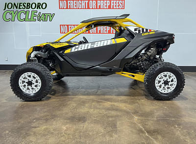 BOATZON | Can-Am® Maverick R X RS Carbon Black  Neo Yellow 2024