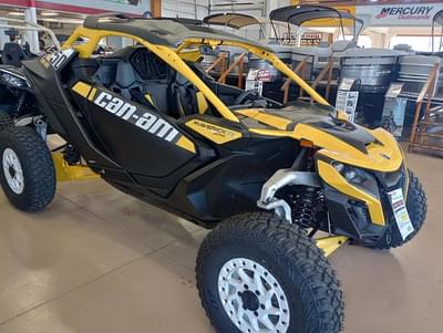 BOATZON | Can-Am® Maverick R X RS Carbon Black  Neo Yellow 2024