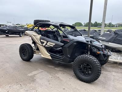 BOATZON | Can-Am® Maverick X3 DS Turbo Desert Tan  Carbon Black 2023