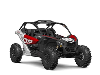 BOATZON | Can-Am® Maverick X3 DS Turbo Fiery Red  Hyper Silver 2024