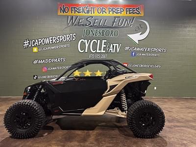 BOATZON | Can-Am® Maverick X3 X rs Turbo RR Desert Tan  Carbon Black  Magma Red 2023