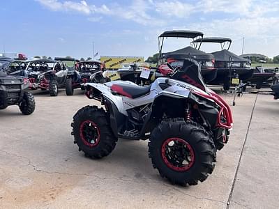 BOATZON | Can-Am® Renegade X mr 1000 R Hyper Silver  Legion Red 2024