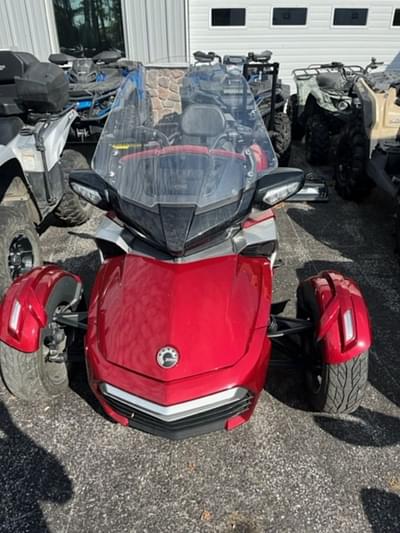 BOATZON | Can-Am® Spyder F3T 6Speed SemiAutomatic SE6 2017