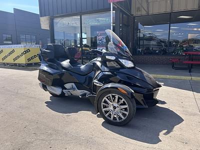 BOATZON | Can-Am® Spyder RT 6Speed SemiAutomatic SE6 2016