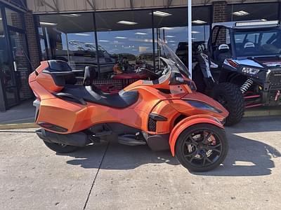 BOATZON | Can-Am® Spyder RT Limited Dark 2019