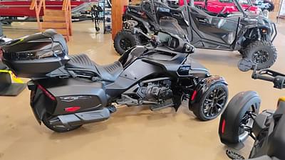 BOATZON | Can-Am® Spyder RT Limited Dark Wheels 2024