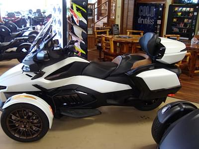 BOATZON | Can-Am® Spyder RT SeaToSky 2024