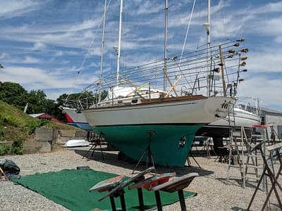 BOATZON | Cape Dory Cutter 1984