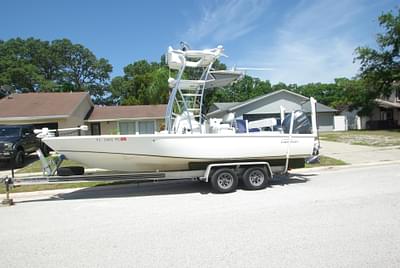 BOATZON | Cape Horn Center Console 2010