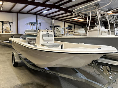 BOATZON | Carolina Skiff E18 CC 2024