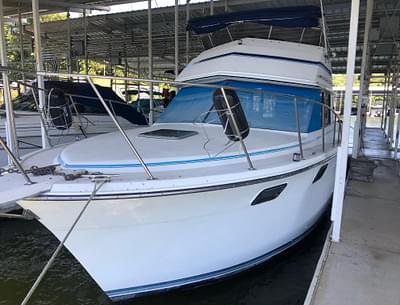 BOATZON | Carver 32 Aft Cabin 1989