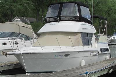 BOATZON | Carver 325 Aft Cockpit Motoryacht