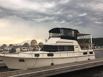 BOATZON | Carver 3607 Aft Cabin Motoryacht 1985