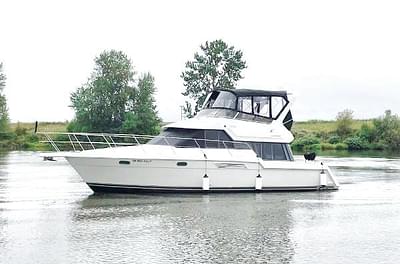 BOATZON | 1996 Carver 370 Voyager