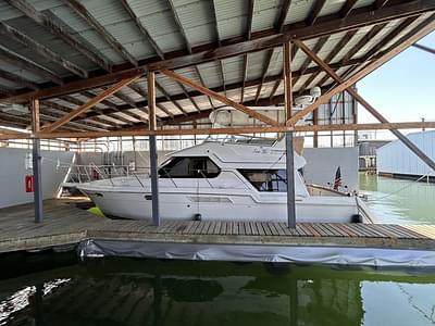 BOATZON | Carver 374 Voyager 2001