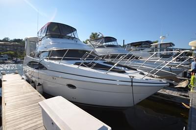 BOATZON | Carver 396 Motor Yacht 2003