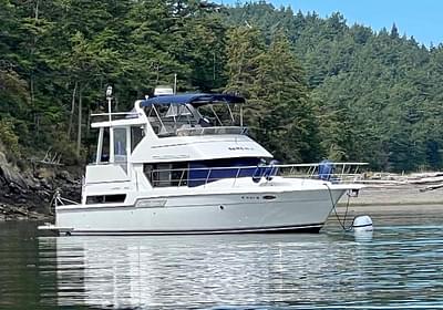 BOATZON | Carver 400 Cockpit Motor Yacht