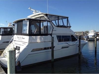 BOATZON | Carver 405 Motor Yacht 1998