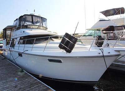 BOATZON | Carver 4207 Aft Cabin Motoryacht 1988