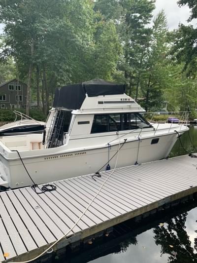 BOATZON | Carver Yachts 3227 CONVERTIBLE 1985