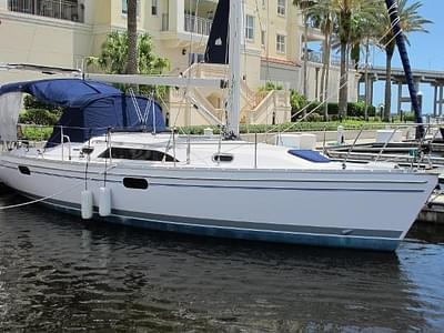 BOATZON | Catalina 355 2022