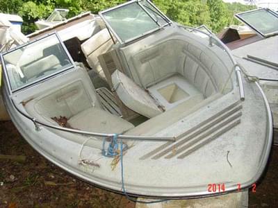 BOATZON | Celebrity 190VBR Bowrider Mercruiser outdrive 1987