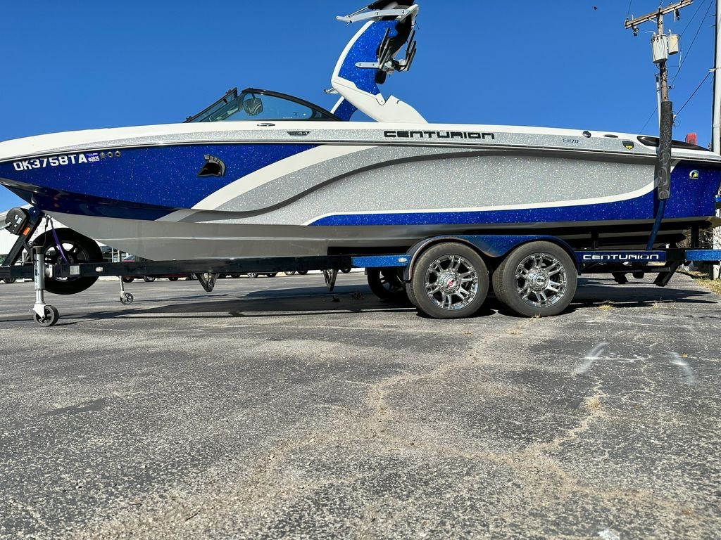 2016 Centurion Enzo FS44 - Sold Boat